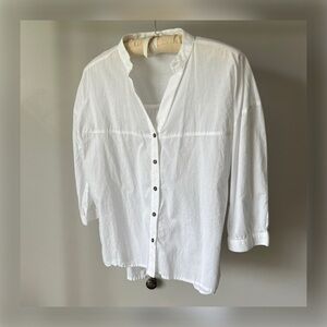 SALE ☘️ ZARA split v-neck white cotton button down shirt